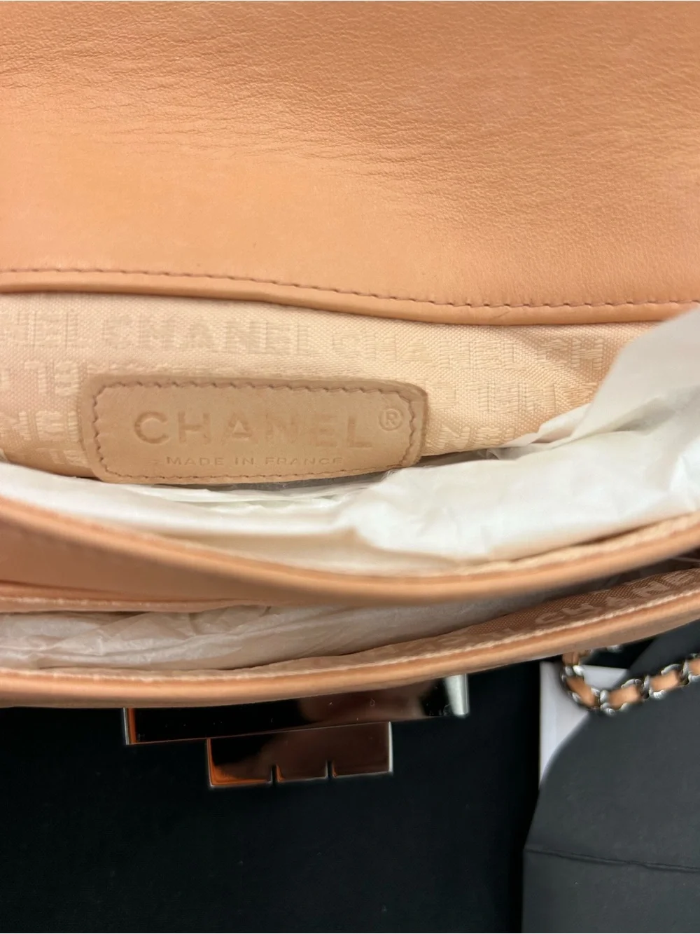 Women's CHANEL Peach Leather Turnlock Crossbody Bag made in Italy PRISTINE
